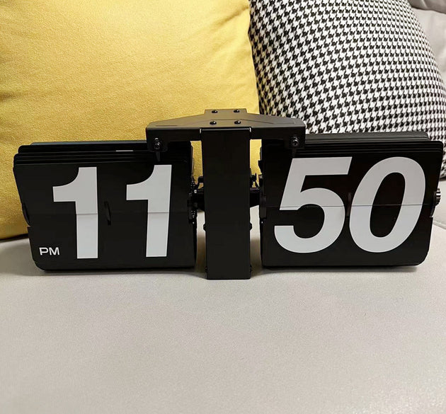 Modern Simple Desk Wall Clock